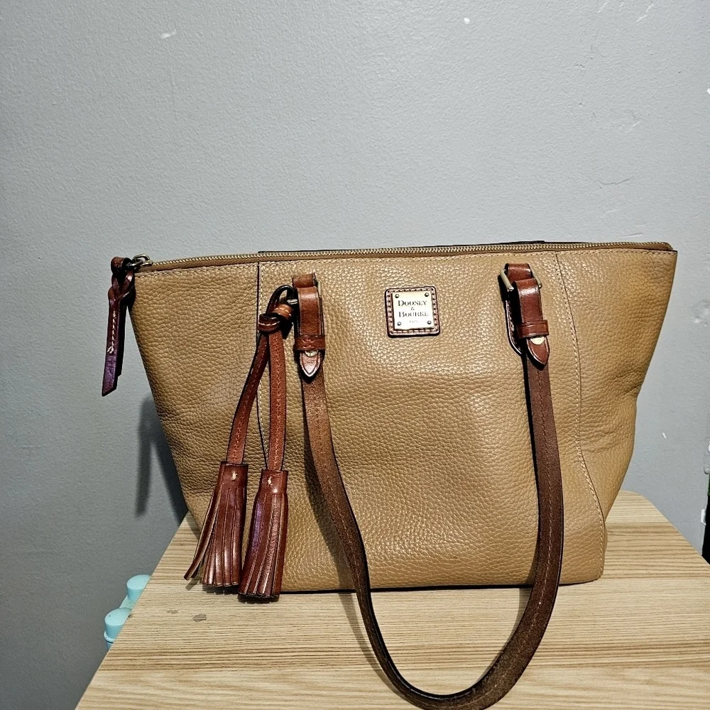 Dooney & Bourke Wexford Tan Leather Maxine Tote Bag satchel - Picture 6 of 14